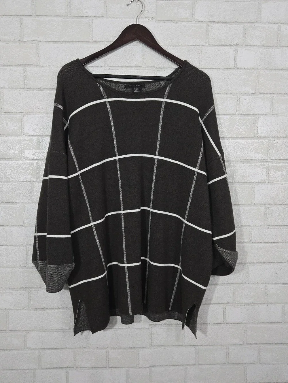 Tahari sweater